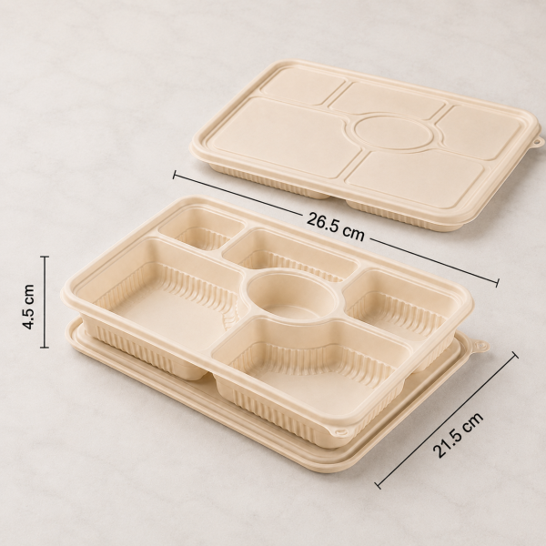 Divided takeaway food container showing 26.5 cm length and 21.5 cm width
