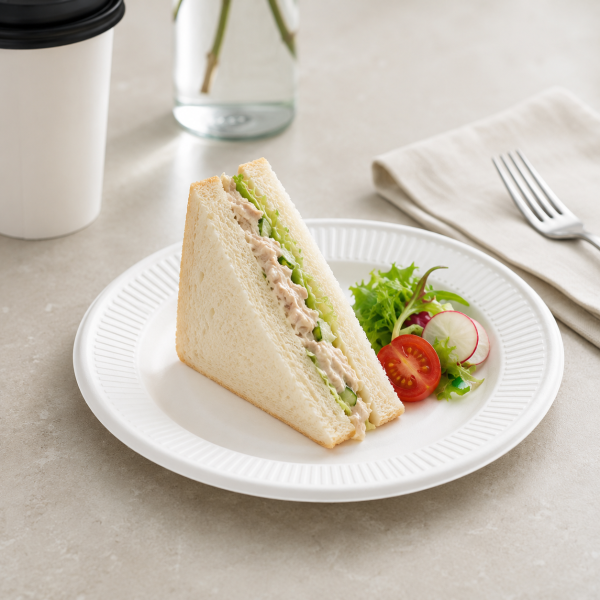 7 inch fluted round bagasse plate for snacks and desserts